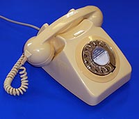 GPO 746 Ivory rotary dial telephone